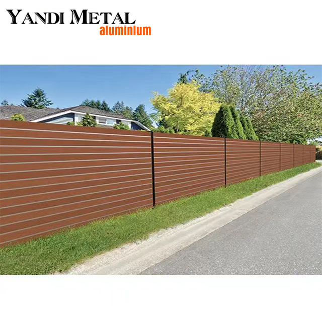 Cerca decorativa de alta qualidade para jardim, pátio, casa, privacidade semi ou total, painéis de cerca de madeira composta Wpc