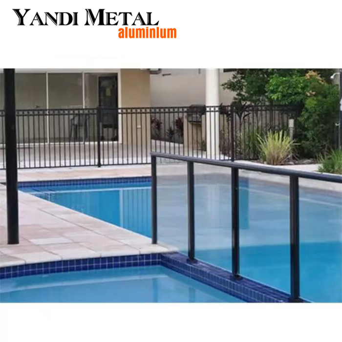 Placa de cerca de alumínio cerca de piscina de liga Yandi cerca de metal moderna revestida a pó para jardim ao ar livre