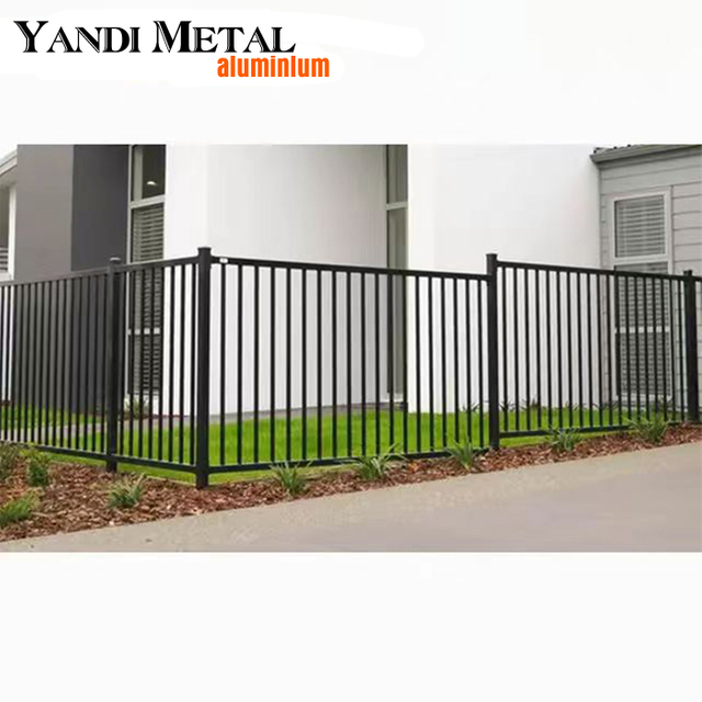 Painel exterior do Louvre elegante alumínio segurança privacidade cerca de ripas Cerca decorativa de alumínio para jardim