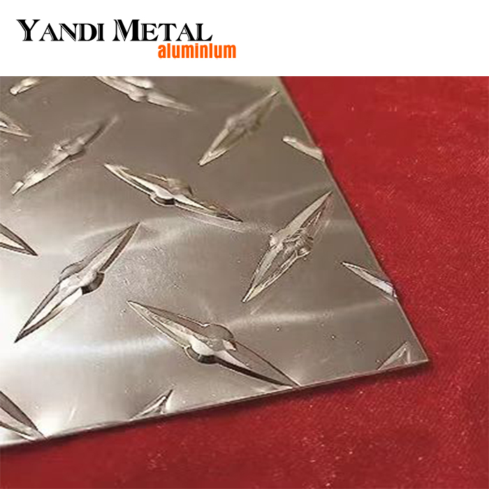 Placa de alumínio com painel de piso de diamante em relevo xadrez personalizado
