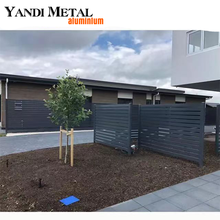Painéis de cerca de metal para jardim modernos Ripas de cerca de alumínio opcionais com revestimento em pó anodizado Painéis de cerca de privacidade de alumínio