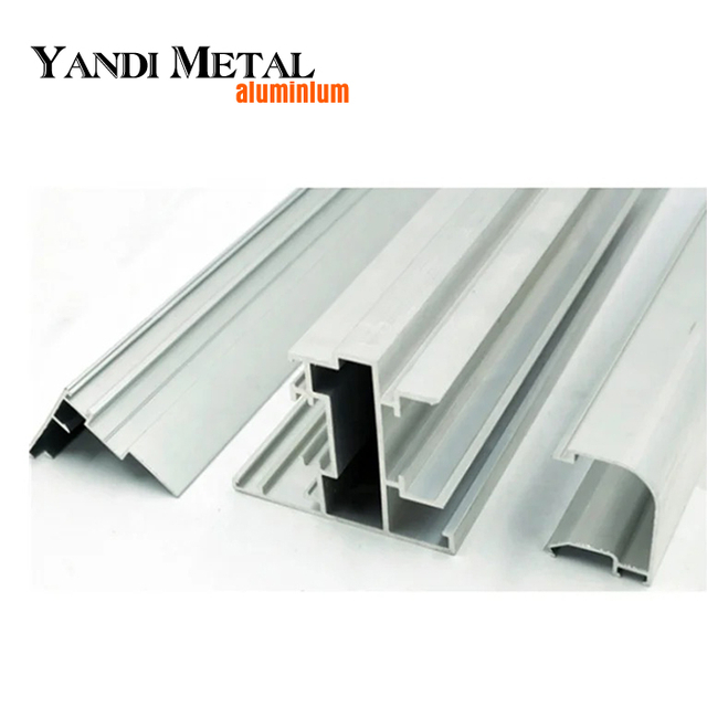 Perfis extrudados de alumínio com revestimento em pó personalizado do Yandi Aluminium