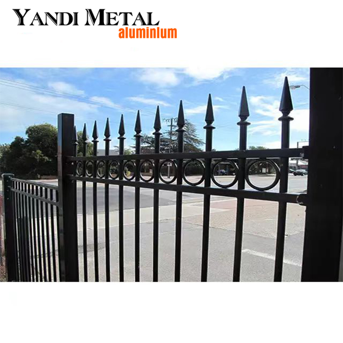 Cerca de jardim de privacidade Estacas de metal de alumínio cerca de aço decorada Painéis de cerca de ferro forjado